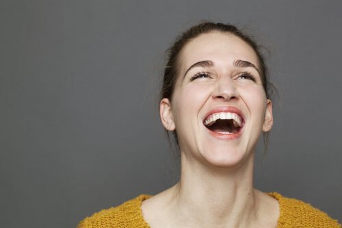 ترتبط السعادة بالقلب والأمعاء الدقيقة