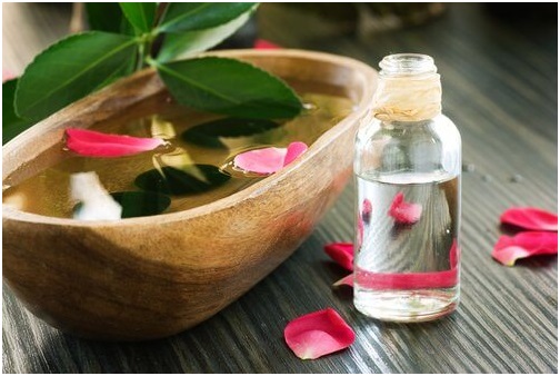 ماء الورد لعلاج ترهلات الوجه