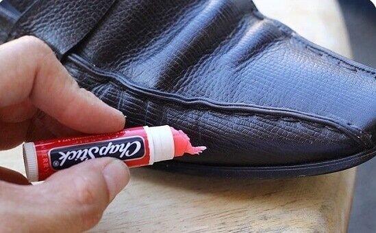 إخفاء خدوش الجلد المدبوغ