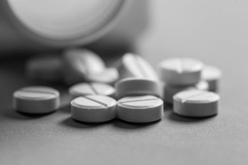 الأسبرين لتبييض الأسنان