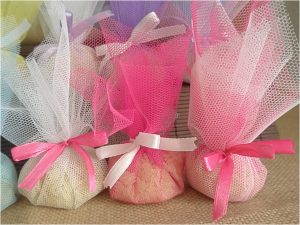 أكياس مثقبة مليئة بالأرز