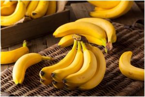 قشر الموز و علاج البثور