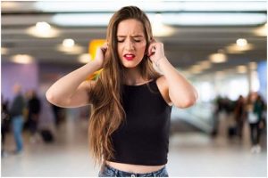 ما الذي تشير إليه ظاهرة طنين الأذنين؟ وما المشاكل التي قد تكون ورائها؟