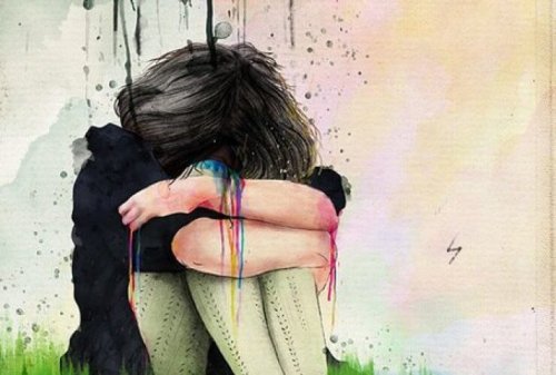 فتاة تبكي وحيدة