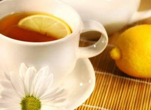 فنجان-من-شاي-الليمون