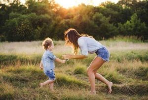 إنجاب إبنًا والإستمتاع معه