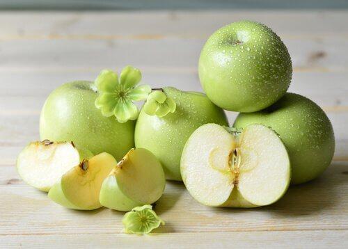 تفاح و سموم الجسم