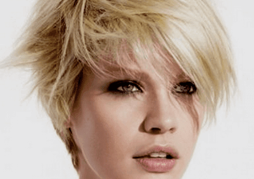 تسريحات الشعر - إليكِ 5 تسريحات للشعر لتبدين أصغر سنًا