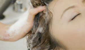 غسل الشعر - هل تعلم أنك كنت تغسل شعرك بطريقة خاطئة طوال حياتك!