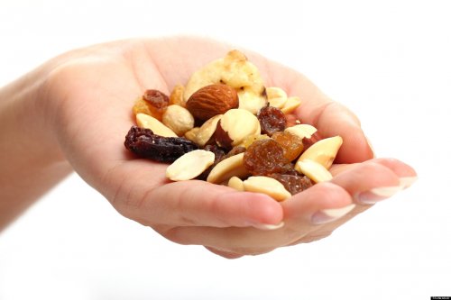 مكسرات بحجم راحة اليد