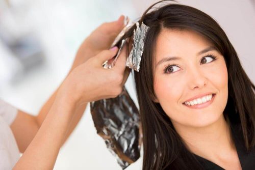 إزالة صبغة الشعر - خمسة محاليل منزلية الصنع يمكنك من خلالها إزالة صبغة الشعر