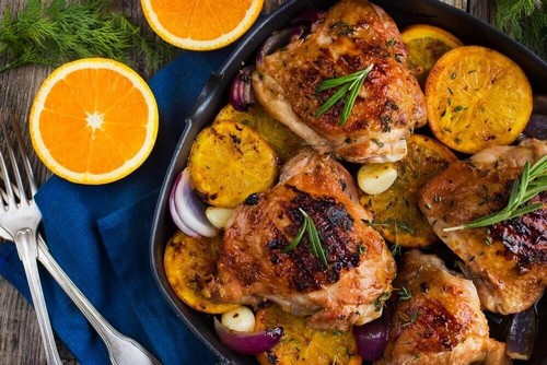 الدجاج المشوي مع البرتقال والروزماري : وصفة شهية للدجاج المشوي في الفرن