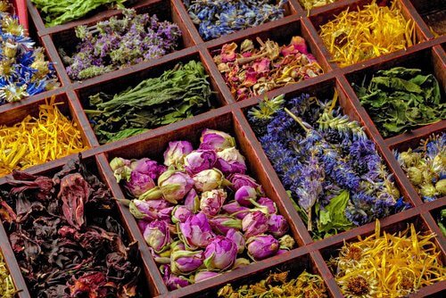 أعشاب طبيعية