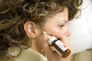 إزالة شمع الأذن - 7 علاجات طبيعية تساعدك على التخلص من شمع الأذن المتراكم