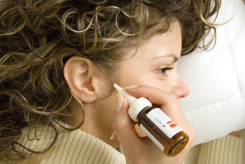 إزالة شمع الأذن – 7 علاجات طبيعية تساعدك على التخلص من شمع الأذن المتراكم