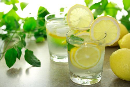 جودة النوم - استهلك شراب الليمون قبل النوم لمكافحة الأرق