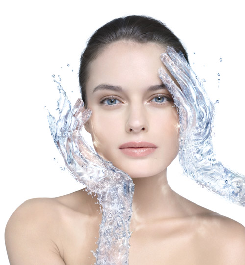 الماء الخافض للتوتر السطحي - كيف تستطيعين تحضير هذا المنتج الرائع لصحة بشرتك