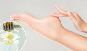 تشقق الكعبين - 10 علاجات طبيعية لتنعيم الكعبين وعلاج تشققهما