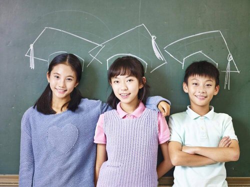 الطفل الياباني : مهذب وحسن السلوك