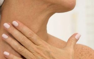 تجاعيد الرقبة - 5 علاجات طبيعية تساعدك على التخلص منها