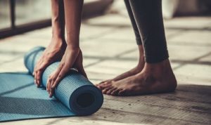 وضعيات اليوغا - 5 وضعيات يوغا يمكنك ممارستها لزيادة مرونة جسمك