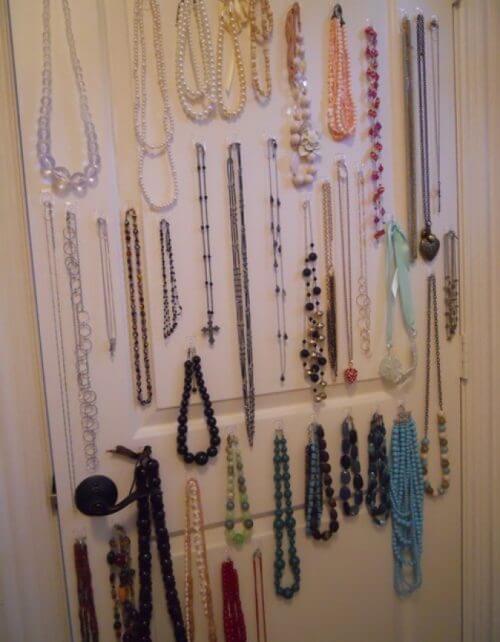 خطافات لاصقة