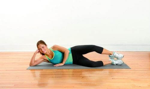 تمرين رفع الرجل الجانبي