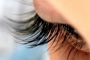 جاذبية الرموش - 8 نصائح تستطيعين من خلالها الحفاظ على صحة رموشك