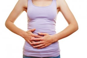 حالة الانتفاخ - 7 وسائل تستطيع من خلالها تخفيف الأعراض