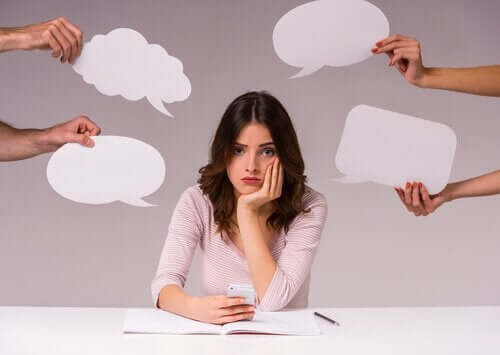 امرأة مضغوطة