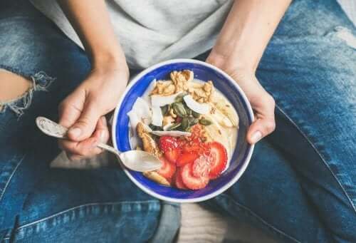 6 من أفضل خيارات أطعمة الإفطار لخسارة الوزن بشكل صحي