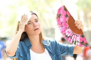 مسببات الإنهاك الحراري وكيفية علاج الحالة