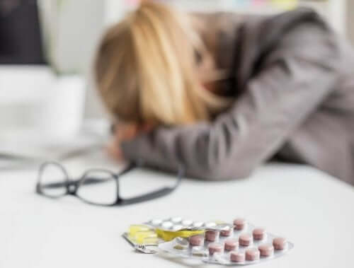 الآثار الجانبية لدواء أباكافير