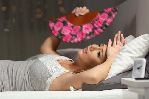 ما هي مسببات الإنهاك الحراري؟