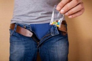 هل يوجد علاقة بين المخدرات وبعض الأدوية والضعف الجنسي؟