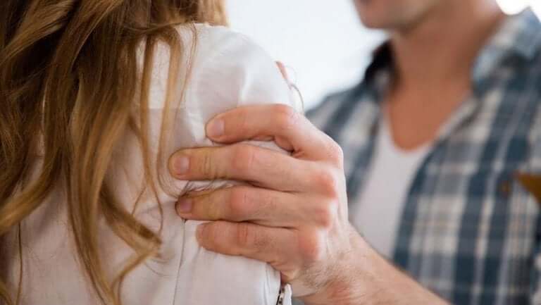 العلاقة المسيئة عاطفيًا