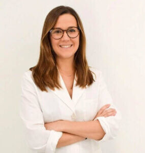 نصائح الطبيبة روسيو جيل ريدوندو للعناية بالبشرة وتجديدها