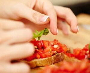 جرب هذه الأفكار الرائعة لتحضير وجبات خفيفة نباتية لذيذة