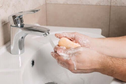 غسل اليدين - لماذا يعتبر أكبر أعداء فيروس الكورونا؟
