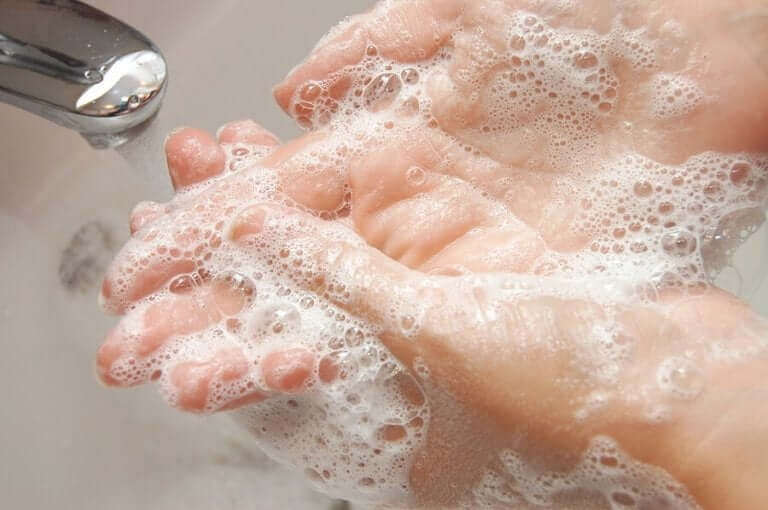 غسل اليدين والكورونا