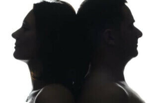 هل يعاني الرجال حقًا أكثر من النساء في مواجهة فيروس كورونا؟