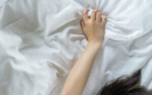 ظاهرة الموت الصغير - ما هي وكيف ترتبط بهزة الجماع عند المرأة؟