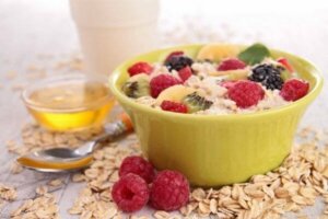 مستوى الكوليسترول - 5 وسائل تساعدك على تخفيضه في وجبة الإفطار