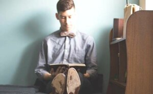 المساحات الصغيرة والعزل المنزلي: حياة بين أربعة جدران