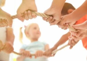 أسباب تدفعك إلى تشجيع اللعب التعاوني بين الأطفال