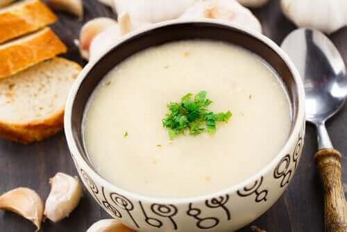 شوربة الثوم النباتية