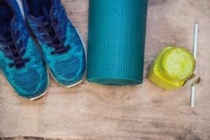 مخفوق بروتين الخضروات الخضراء وبذور القنب