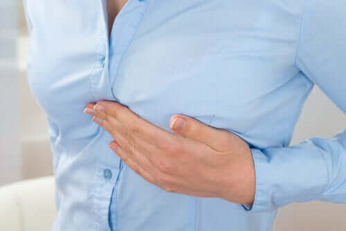 ألم الثدي - السمات والمسببات