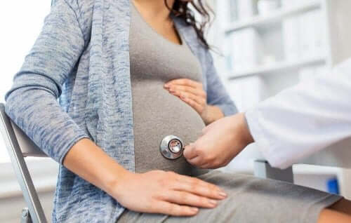 استهلاك الكافيين أثناء الحمل والرضاعة