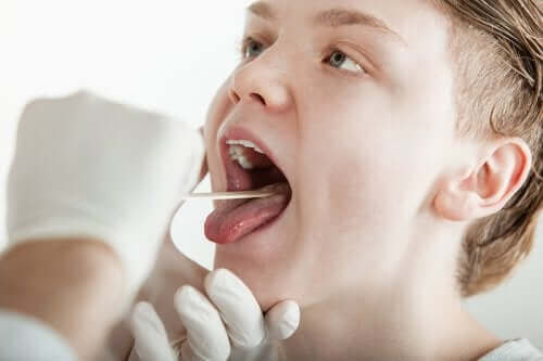 متلازمة الفم الحارق – اكتشف معنا أسباب ظهورها وبعض علاجاتها